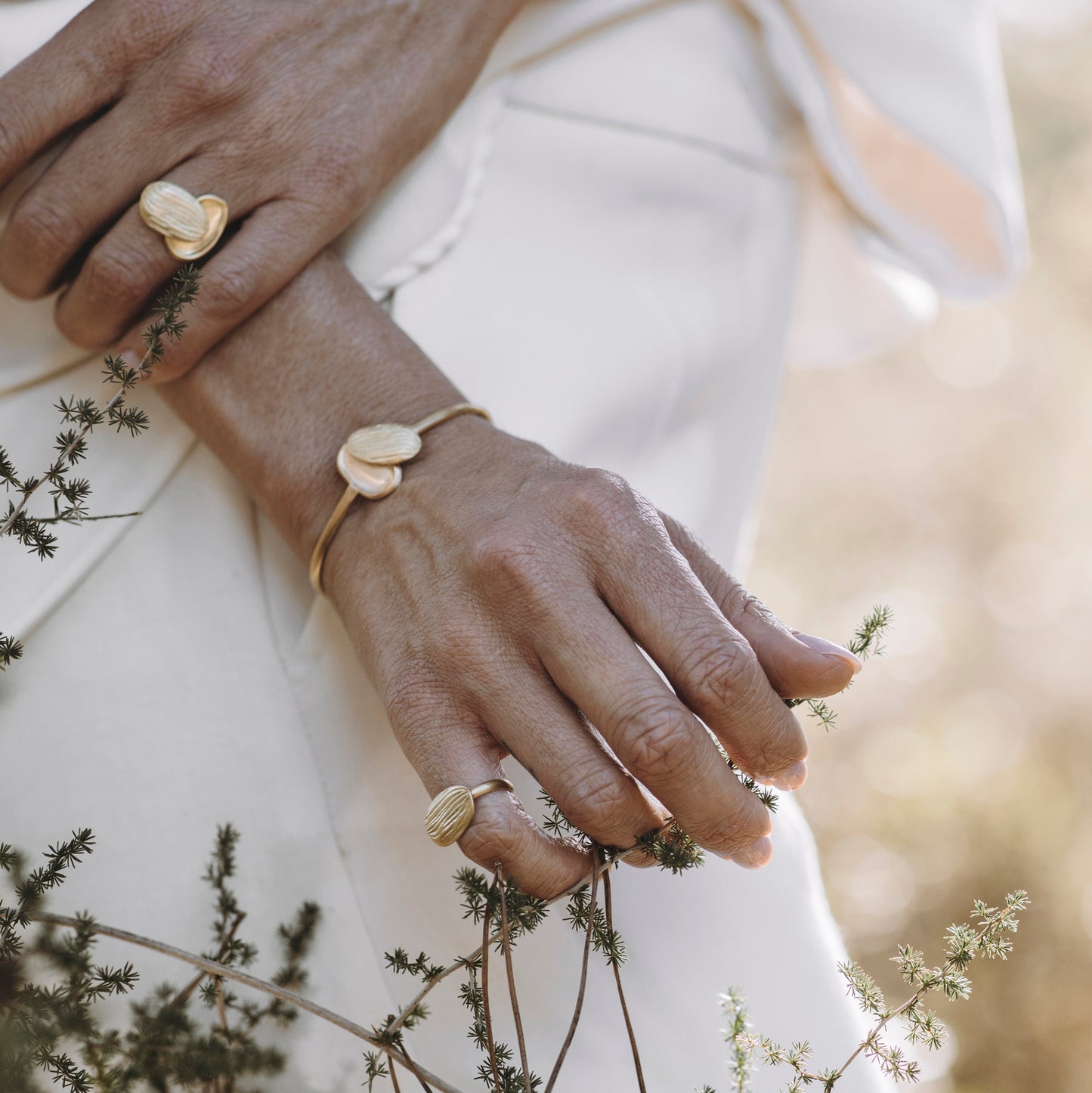Bracelet manchette deux amandes