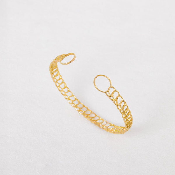 Torque bracelet
